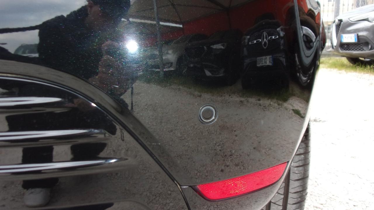 Renault Clio TCe 12V 90 CV 5 porte Moschino Intens