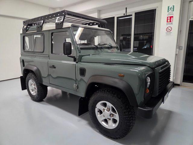 LAND ROVER Defender 90 2.4 TD4 AUTOVETTURA