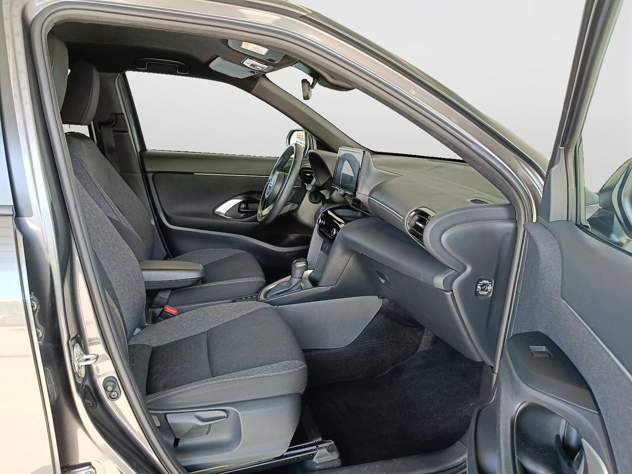 TOYOTA Yaris Cross - MY '22