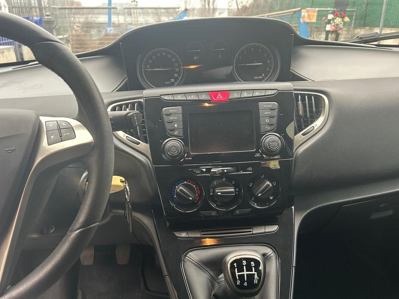 Lancia Ypsilon Platinum 1.2 #8761