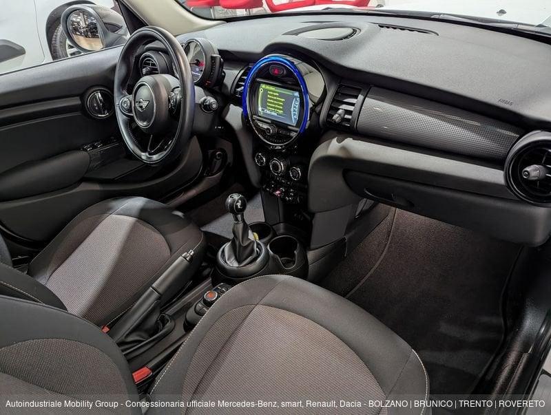 MINI Mini 5 porte 1.5 D 116 CV COOPER D BUSINESS XL 5 PORTE ''NEOPATENTATI''