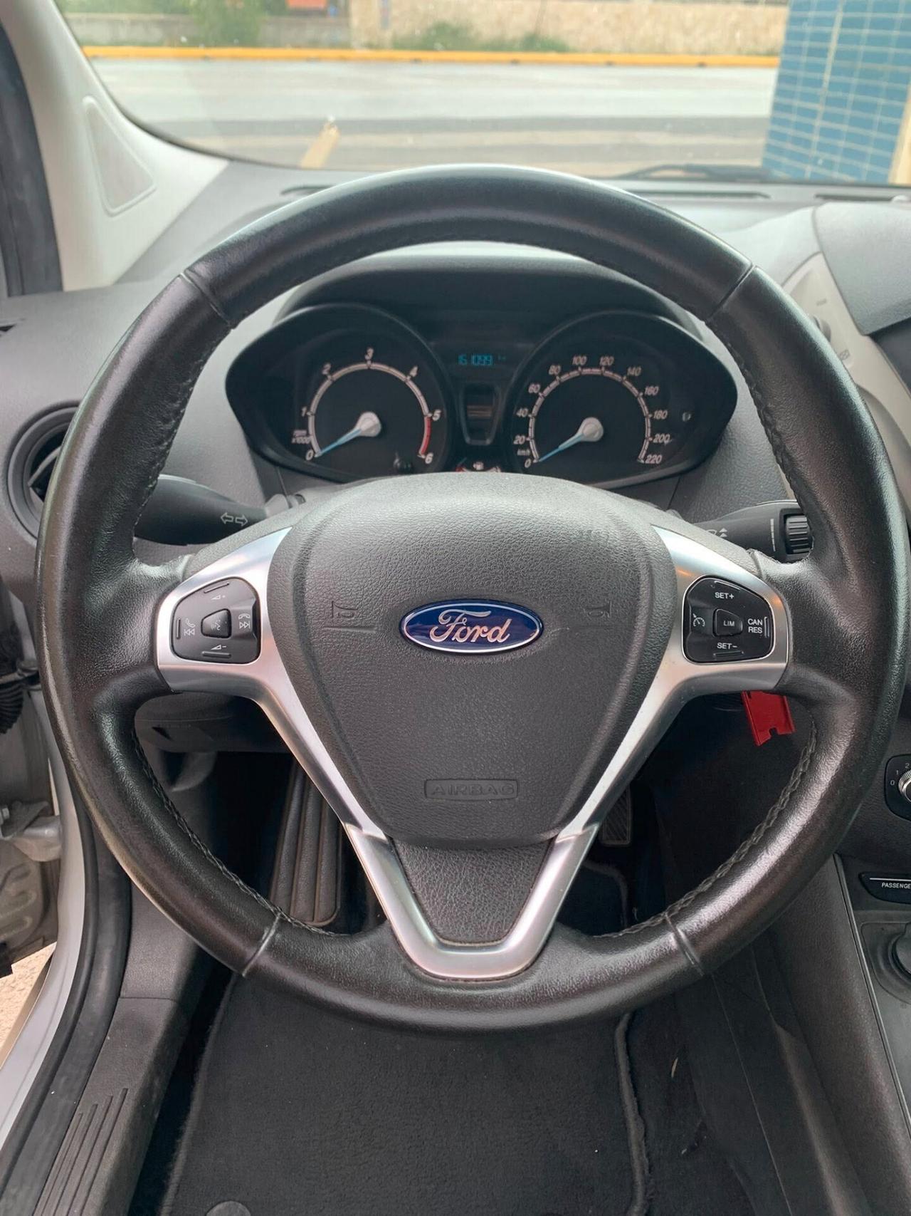 Ford Tourneo Courier 1.5 TDCI 75 CV S&S Plus