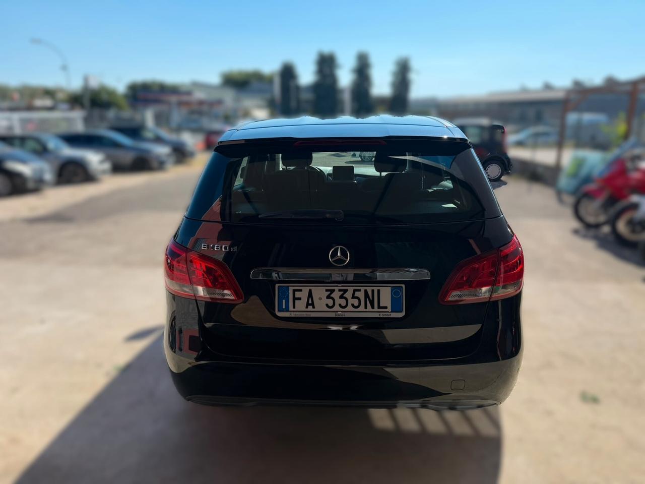 Mercedes-Benz B180d 10/2015 126000km!!!