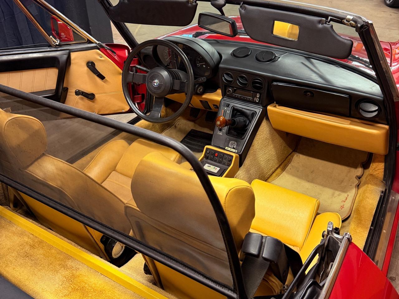 STRAORDINARIA ALFA ROMEO DUETTO IN CONDIZIONI DA VETRINA