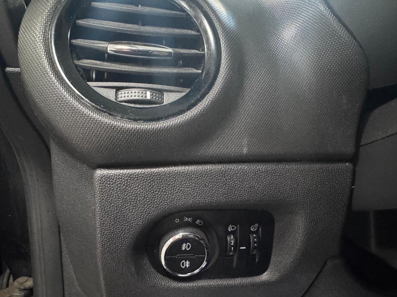 Opel Corsa 1.2 5 porte Elective
