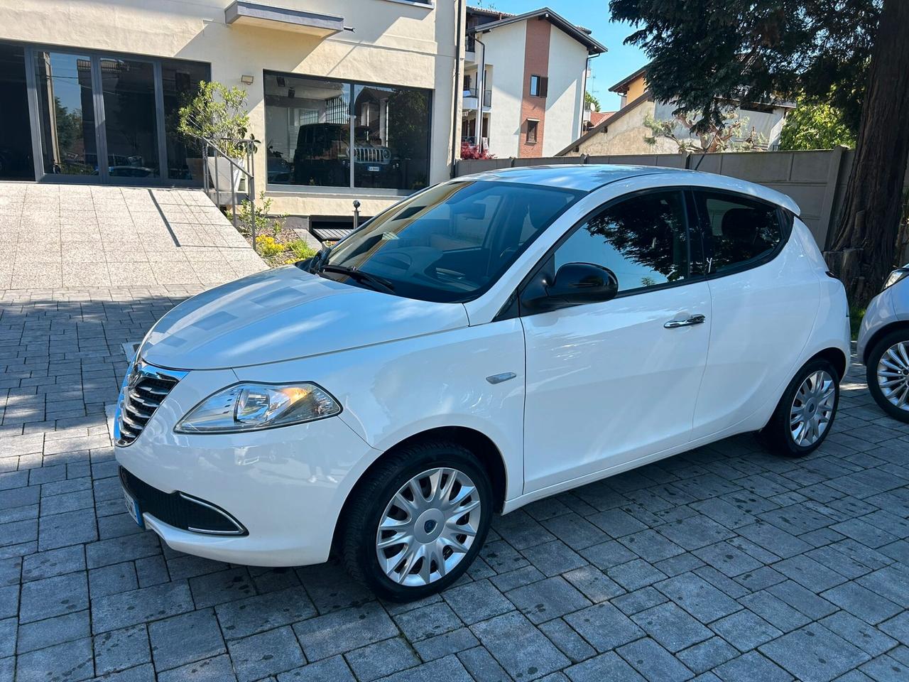 Lancia Ypsilon 1.2 69 CV 5 porte S&S Silver