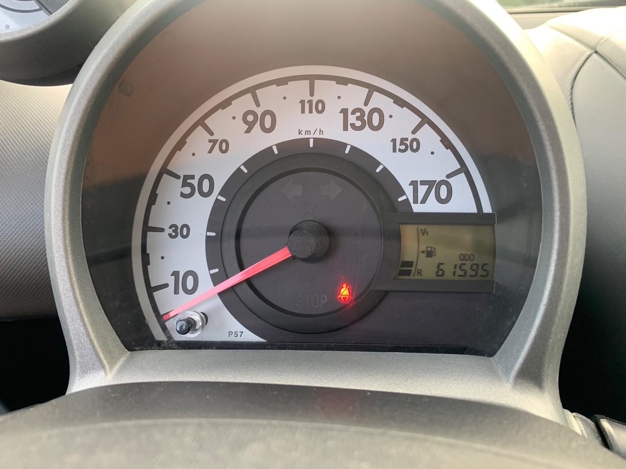 Peugeot 107 1.0 68cv - 12/2010