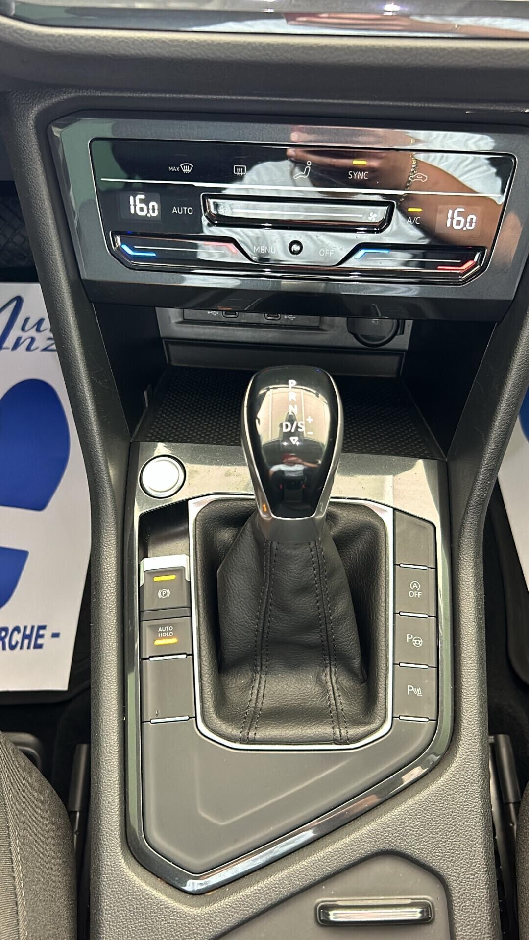 Volkswagen Tiguan 2.0 TDI 150 cv DSG Elegance 2021 3 ANNI