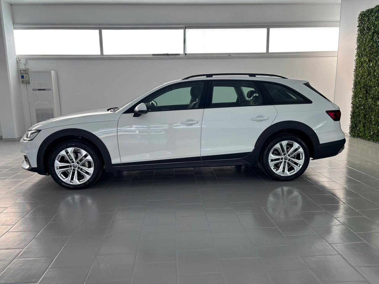 Audi A4 allroad 40 TDI 190 CV S tronic Identity Contrast