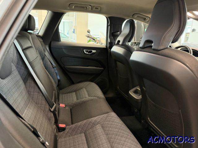 VOLVO XC60 B4 (d) automatico Business