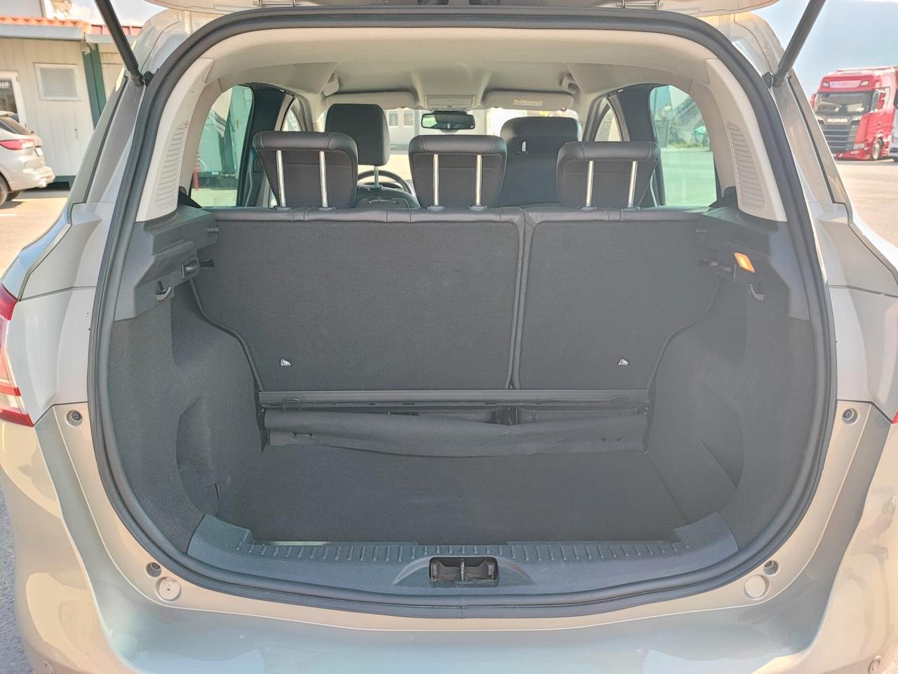 Ford B-Max con sedile girevole