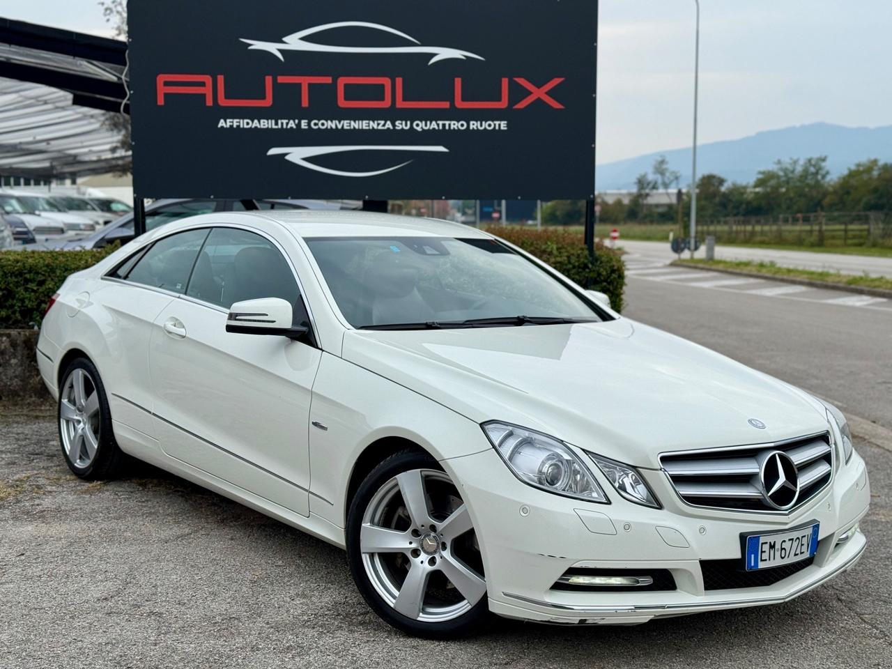 Mercedes-benz E 220 CDI Coupé BlueEFFICIENCY 2012