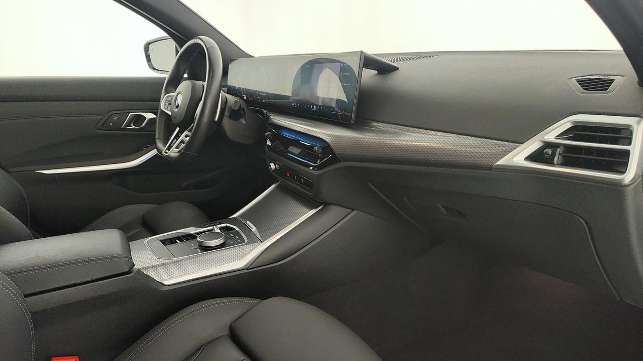 BMW 320d Touring mhev 48V xdrive MSport auto