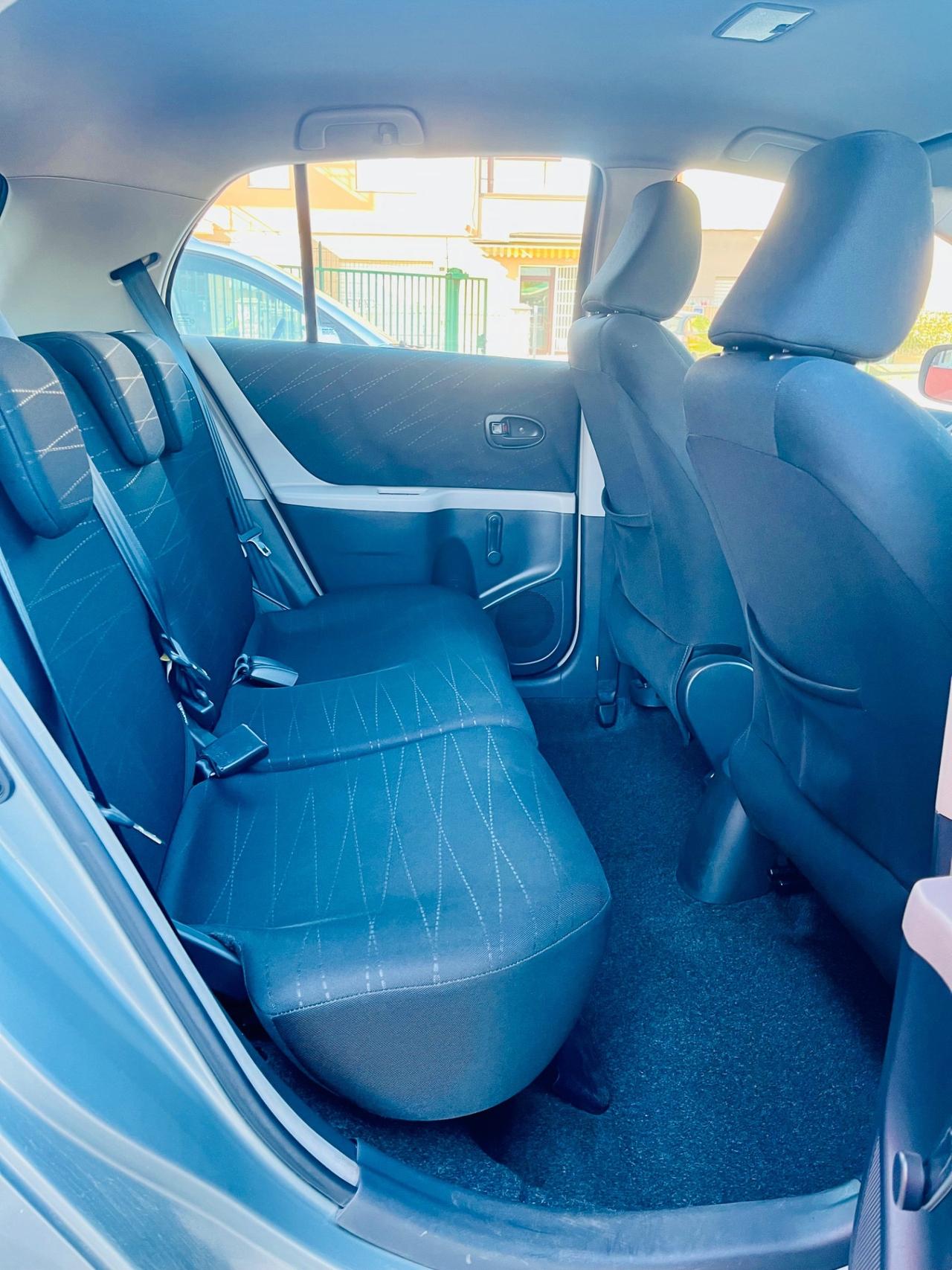 Toyota Yaris 1.0 5 porte