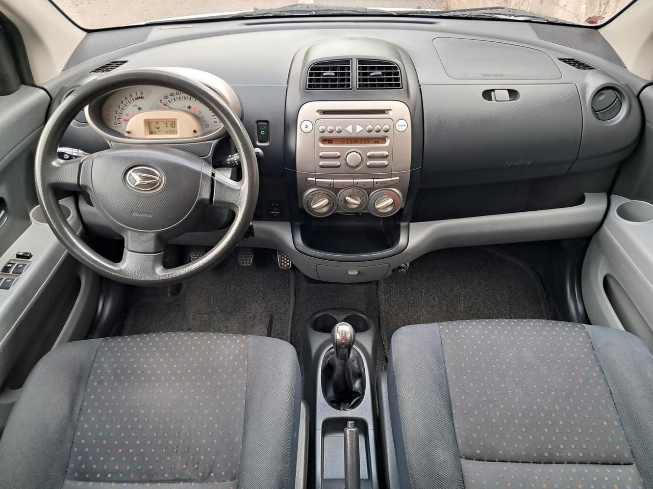 Daihatsu Sirion 1.0 Clima Idroguida