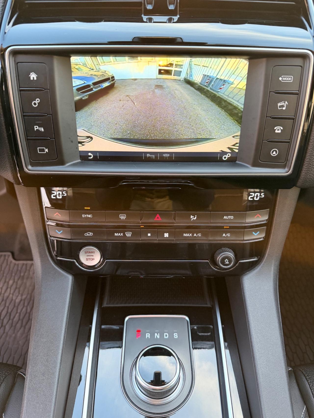 Jaguar F-Pace 2.0 D 180CV R-Sport BLACK EDITION 30 di 100