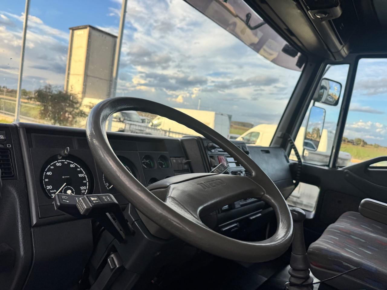 Iveco EUROCARGO 70Q SPONDA PEDANA IDRAULICA+PORTA LATERALE-6 CILINDRI-PORTATA 1800 KG