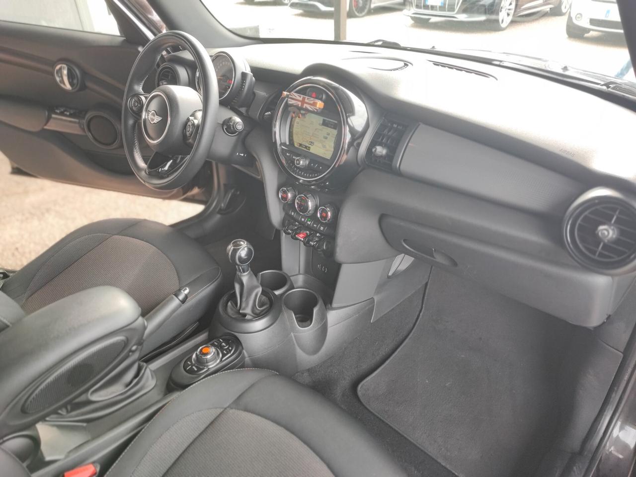 Mini 1.5 Cooper D Business XL 5 porte