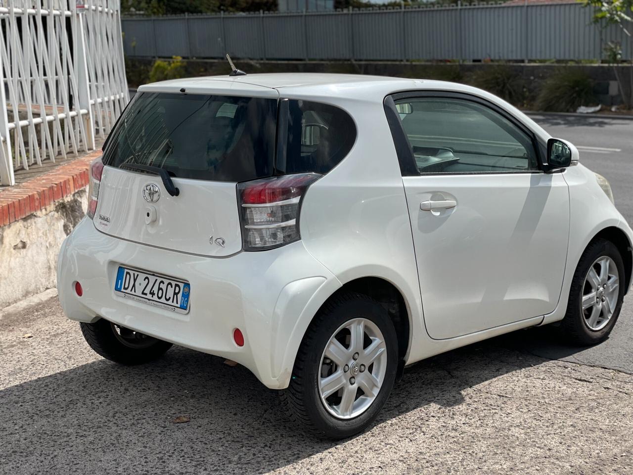Toyota iQ 1.0 Multidrive Versione Lancio