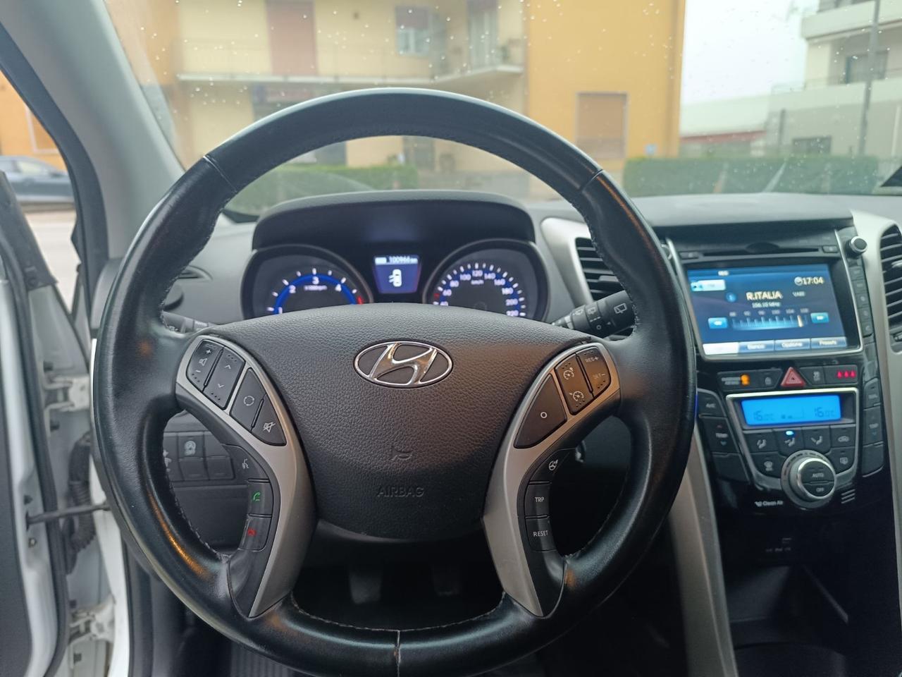 Hyundai i30 1.6 CRDi Business NAVIGATORE RETROCAMERA