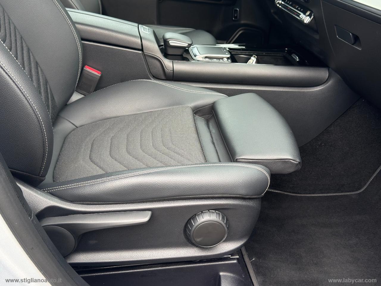 MERCEDES-BENZ GLB 220 d Automatic 4Matic Sport