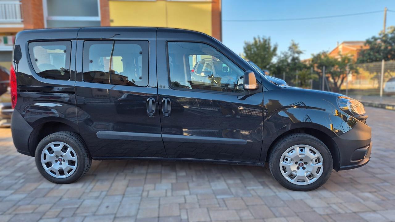 FIAT DOBLO 1.4 T-JET METANO 7 POSTI