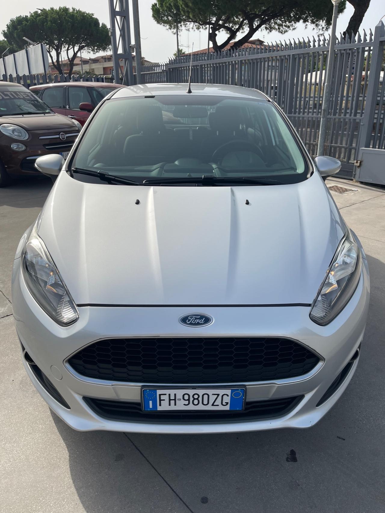 Ford Fiesta 1.4 5 porte GPL