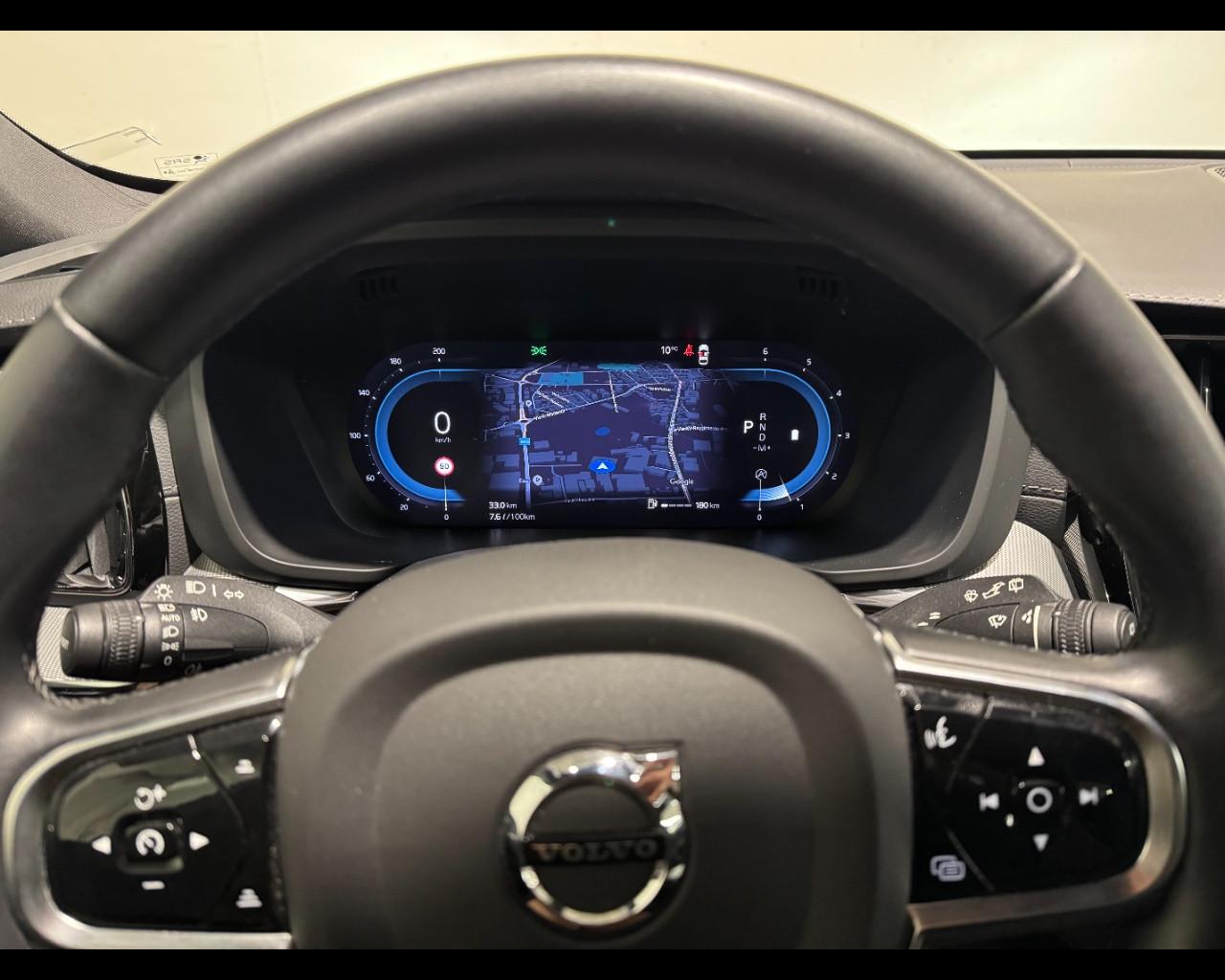 VOLVO XC60 B4 DIESEL AWD PLUS DARK AUTO