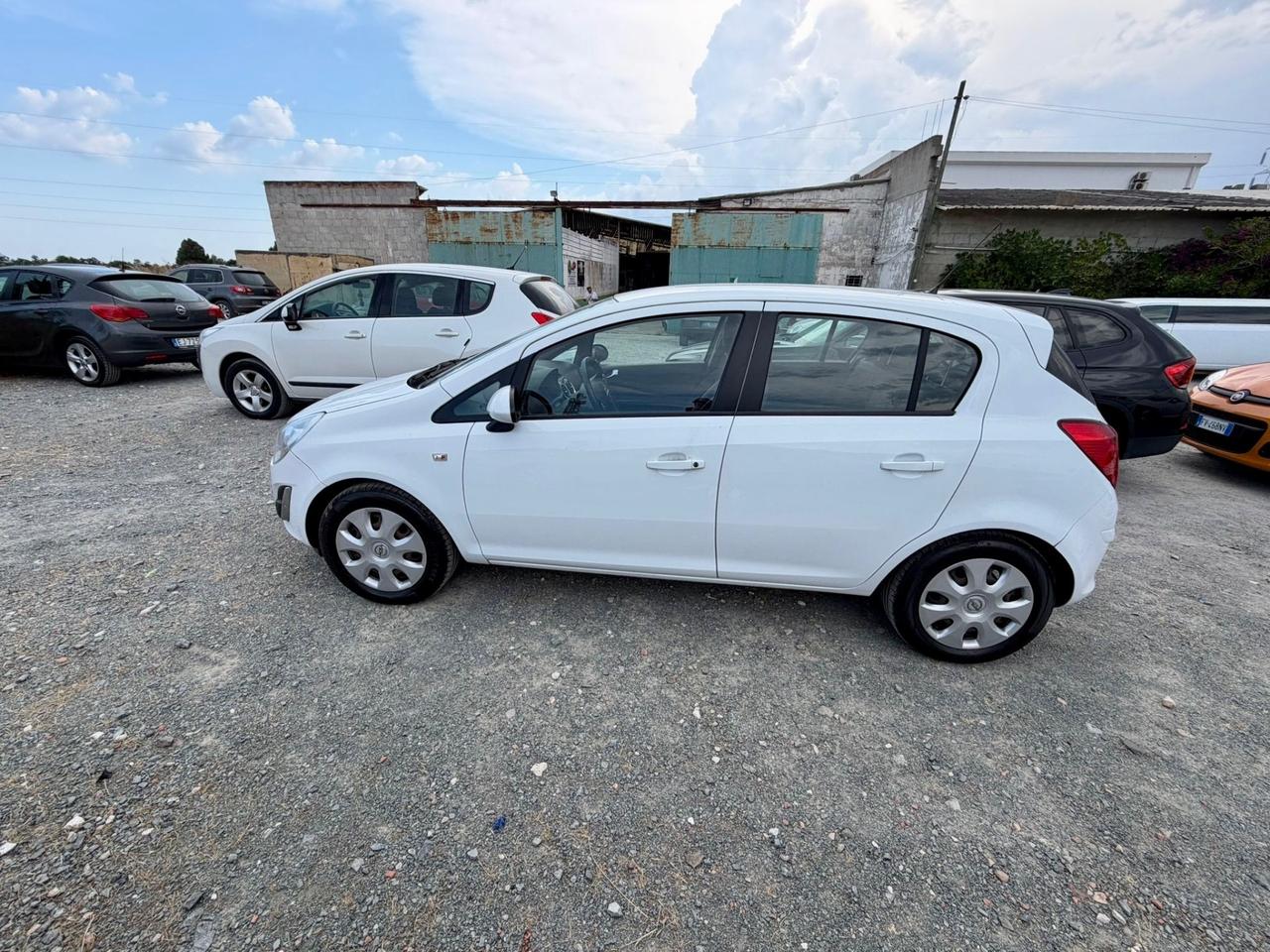 Opel Corsa 1.0 Benzina- Neopatentati- Anche Permuta