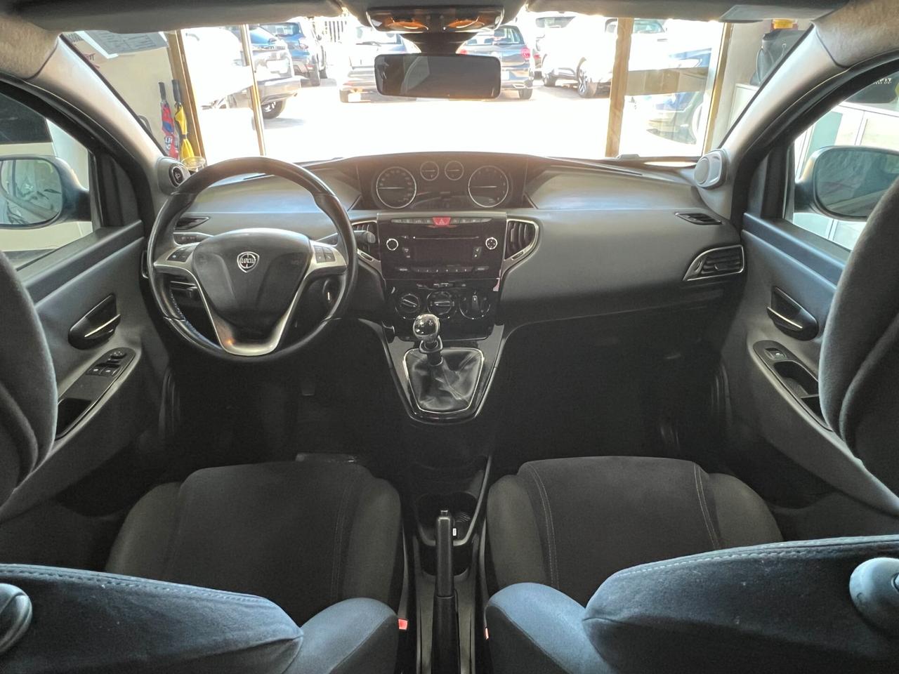 Lancia Ypsilon 1.2 69 CV 5 porte S&S Gold