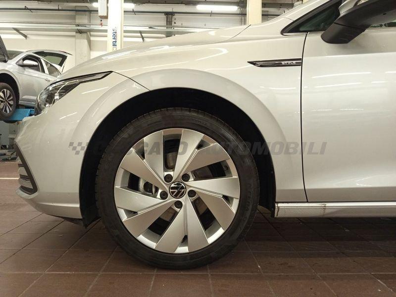 Volkswagen Golf VIII 2020 1.5 etsi evo Style 130cv dsg