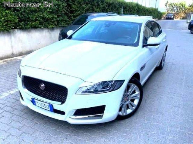 JAGUAR XF XF II Berlina 2.0d i4 Prestige 180cv Auto- FY003SZ