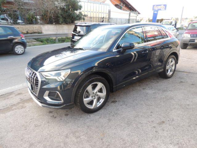 AUDI Q3 40 TDI quattro S tronic Business Advanced