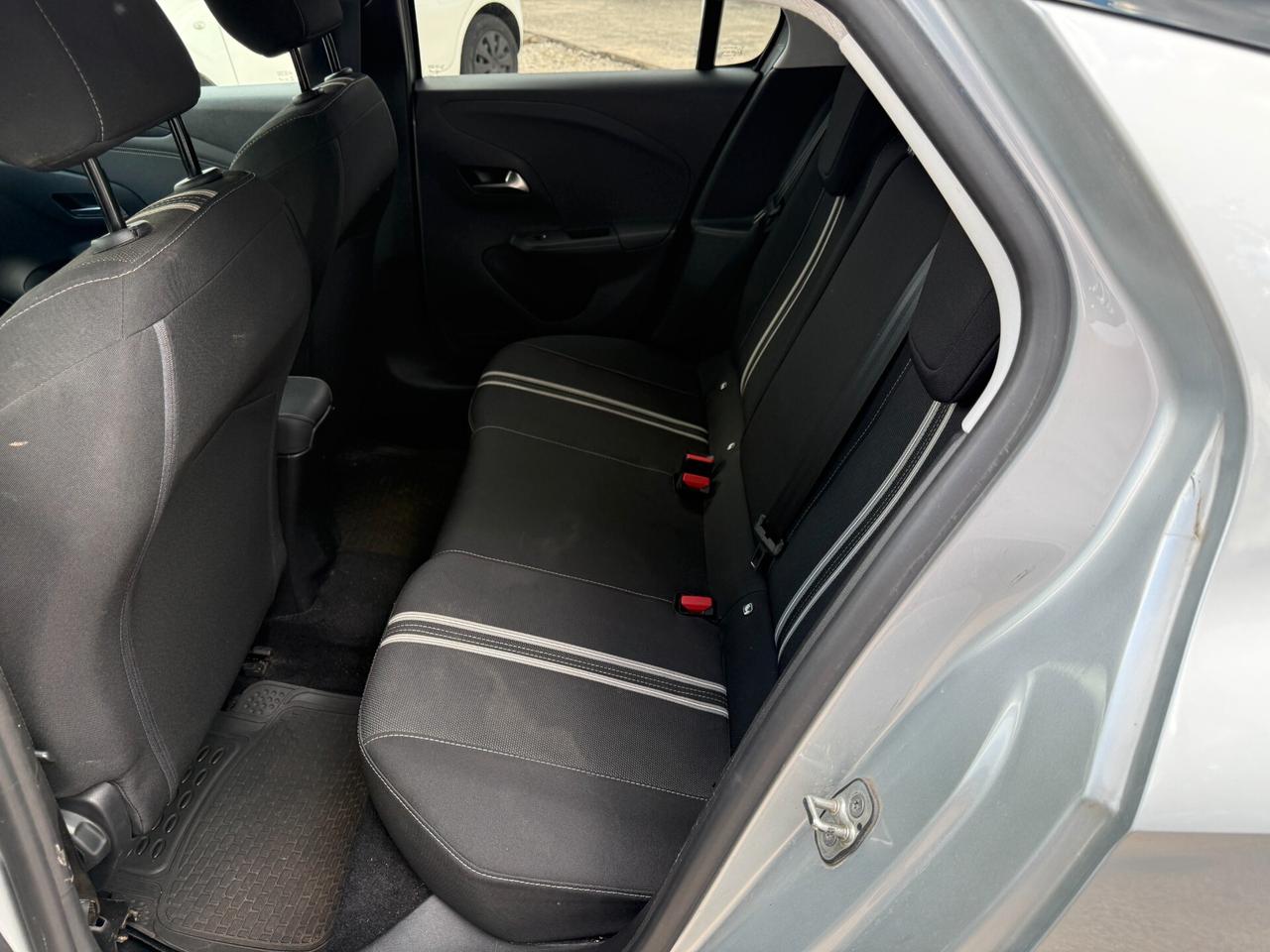 Opel Corsa 1.2 Design & Tech