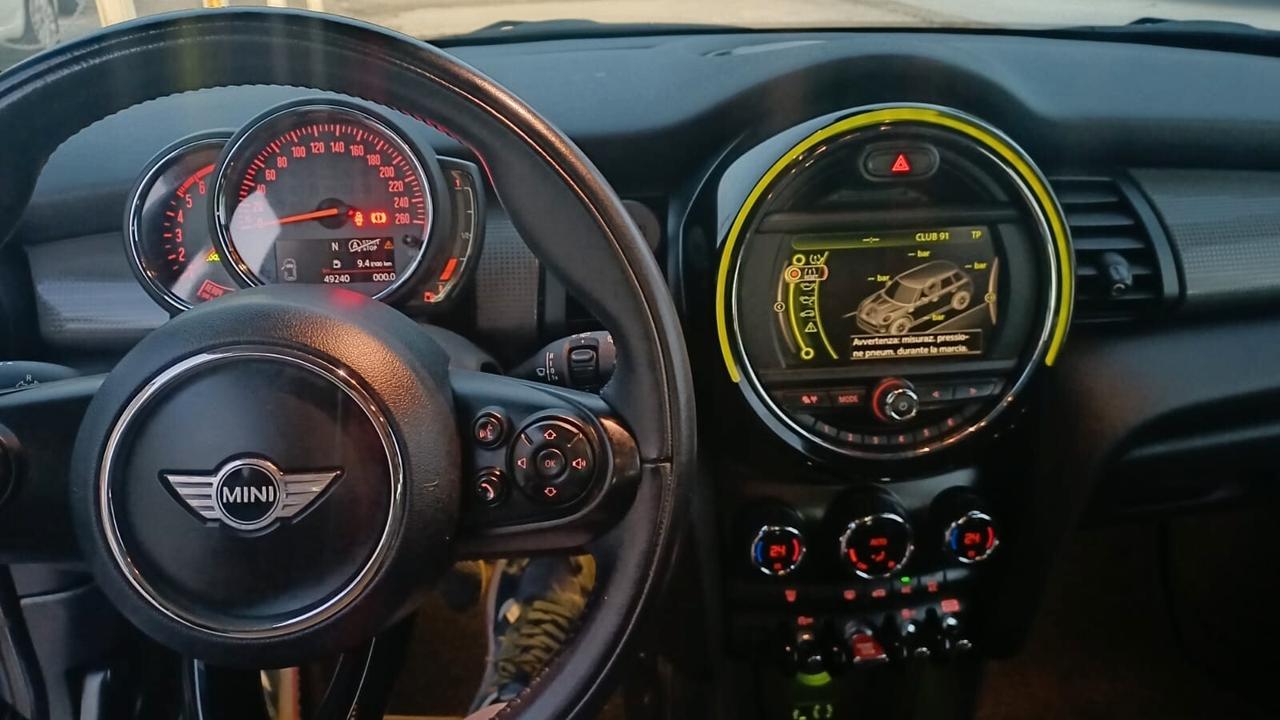 Mini COOPER D 1.5 2017 FULL OPTIONAL SOLO 49MILA KM LED F56