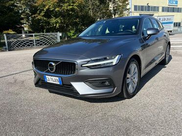 VOLVO V60 2.0 d4 AWD Geartronic Momentum