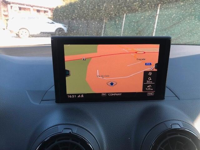 Audi Q2 30 TDI Business