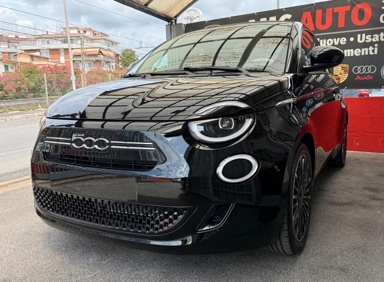 Fiat 500 Cabrio Hybrid La Prima
