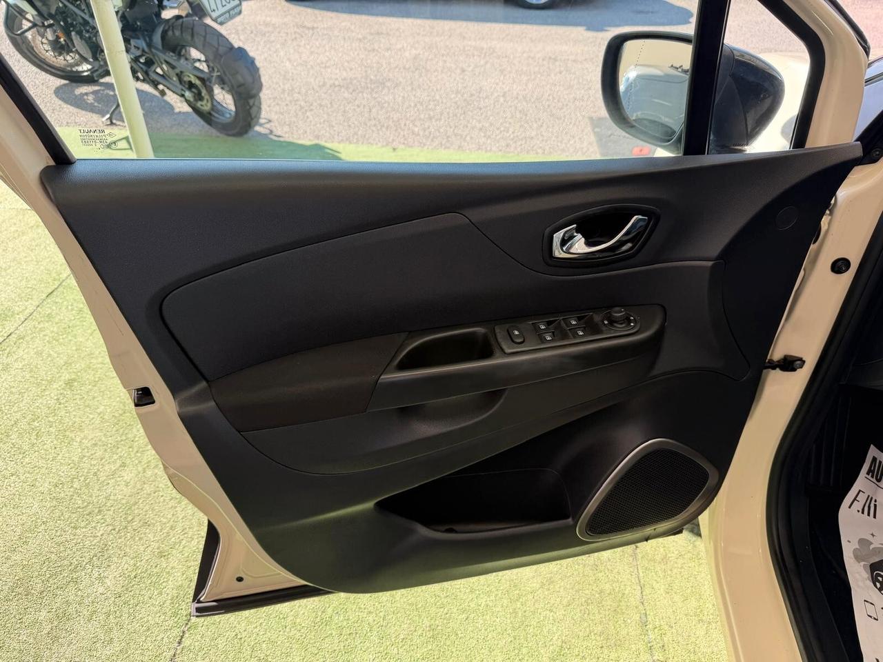 RENAULT CAPTUR 1.5 DIESEL 90CV AUTOMATICA