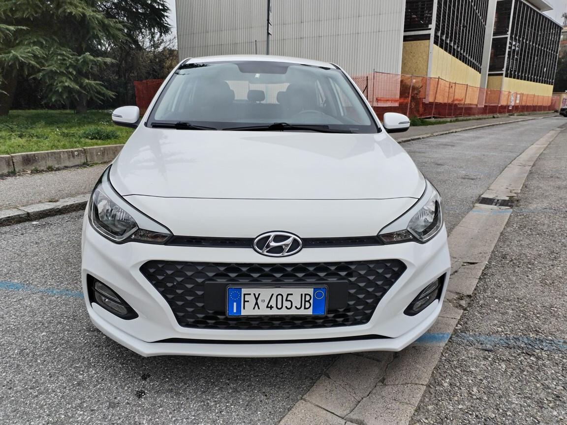 Hyundai i20 1.2 5 porte Connectline 81000km 6/2019 tagliandata