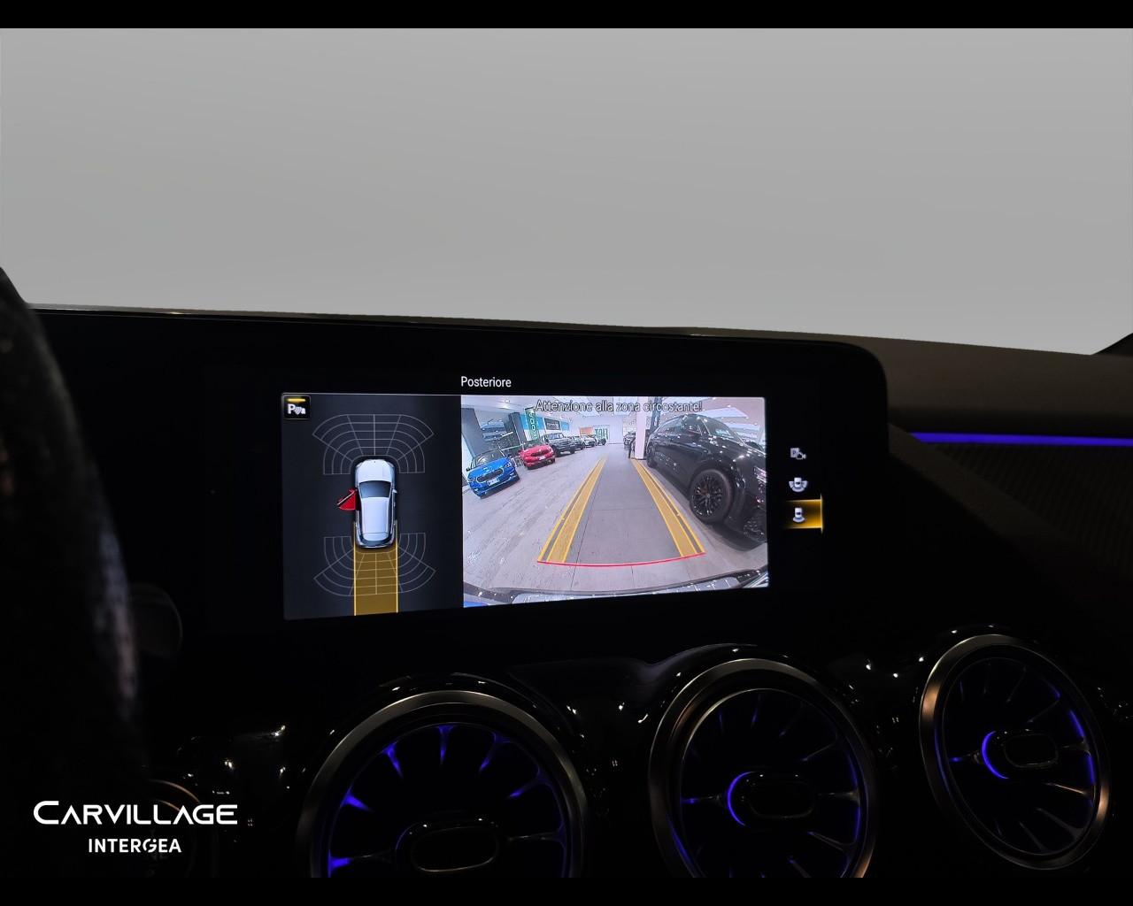 Mercedes-Benz GLA 180 Premium auto