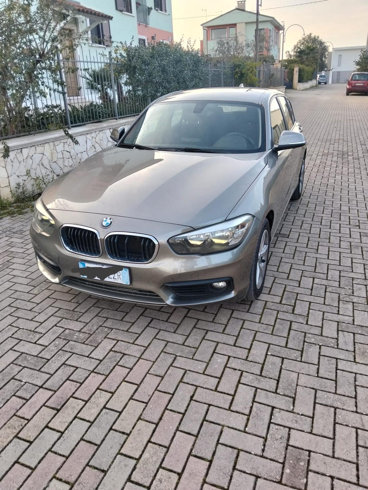 Bmw 118 118d 5p. Urban