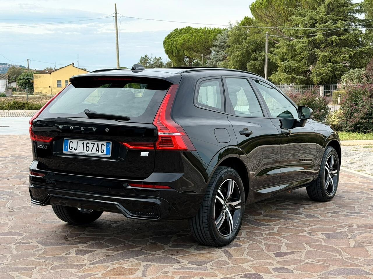 Volvo XC 60 2.0 T6 Recharge phev AWD R-design