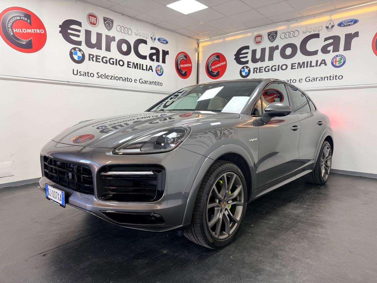 Porsche Cayenne Coupé 3.0 V6 462cv TOT E-Hybrid Platinum Edition 09/2022 TETTO 4 RUOTE STERZANTI VENTILATI