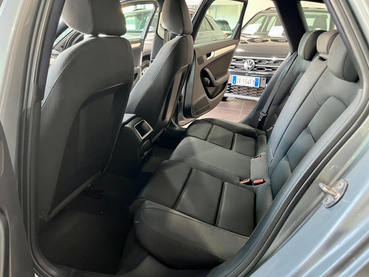 Audi A4 Avant 2.0 TDI 143CV Advanced BOOK SERVICE COMPLETO