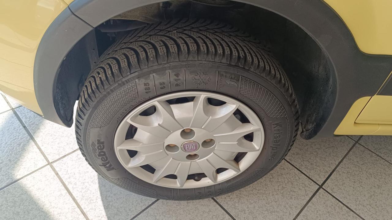 FIAT PANDA 1.2 BENZINA 4X4 CLIMBING 4WD