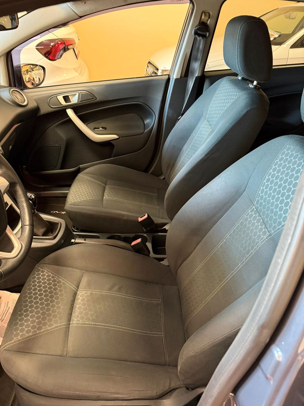 Ford Fiesta Ikon 1.4 TDCi 70CV 5 porte