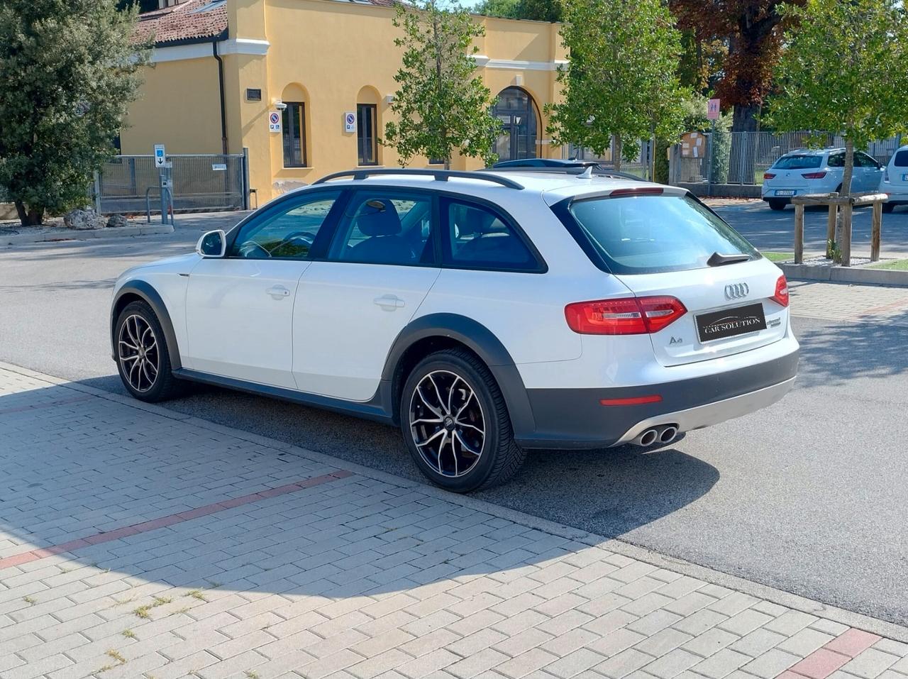 Audi A4 allroad 2.0tdi 150cv S-Line CAMBIO MANUALE