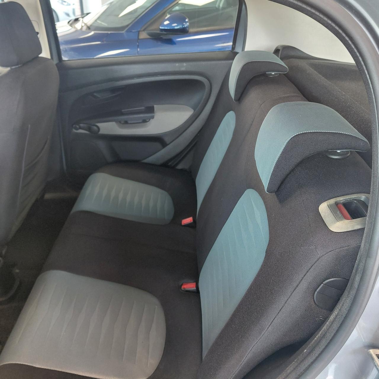 FIAT GRANDE PUNTO ANNO 2006 BZ 1.2 ADATTA NEOPATENTATI KM 189 MILA