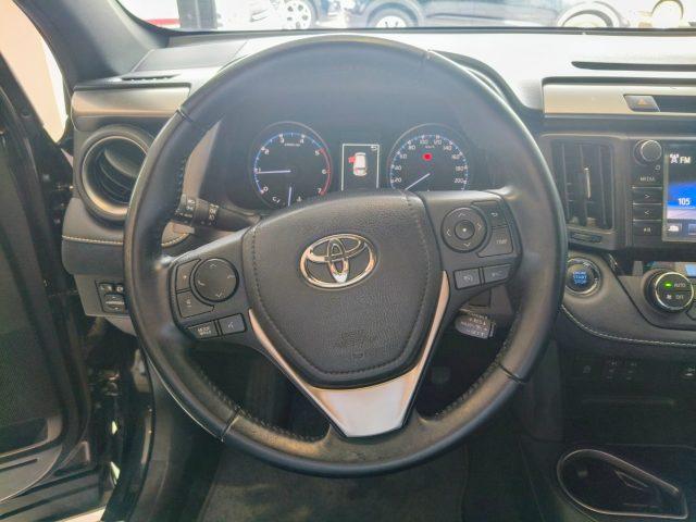 TOYOTA RAV 4 2.0 D-4D 143 Cv Lounge Pelle Navi Unico Propr.